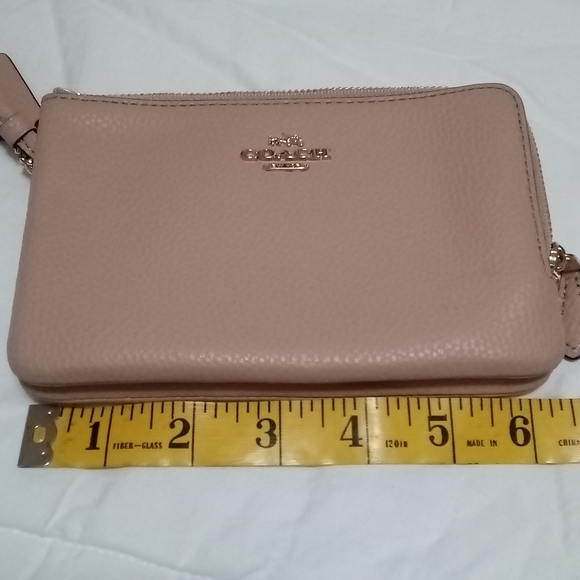 🔥 SALE 71. Coach Wristlet NWT - Picture 3 of 5